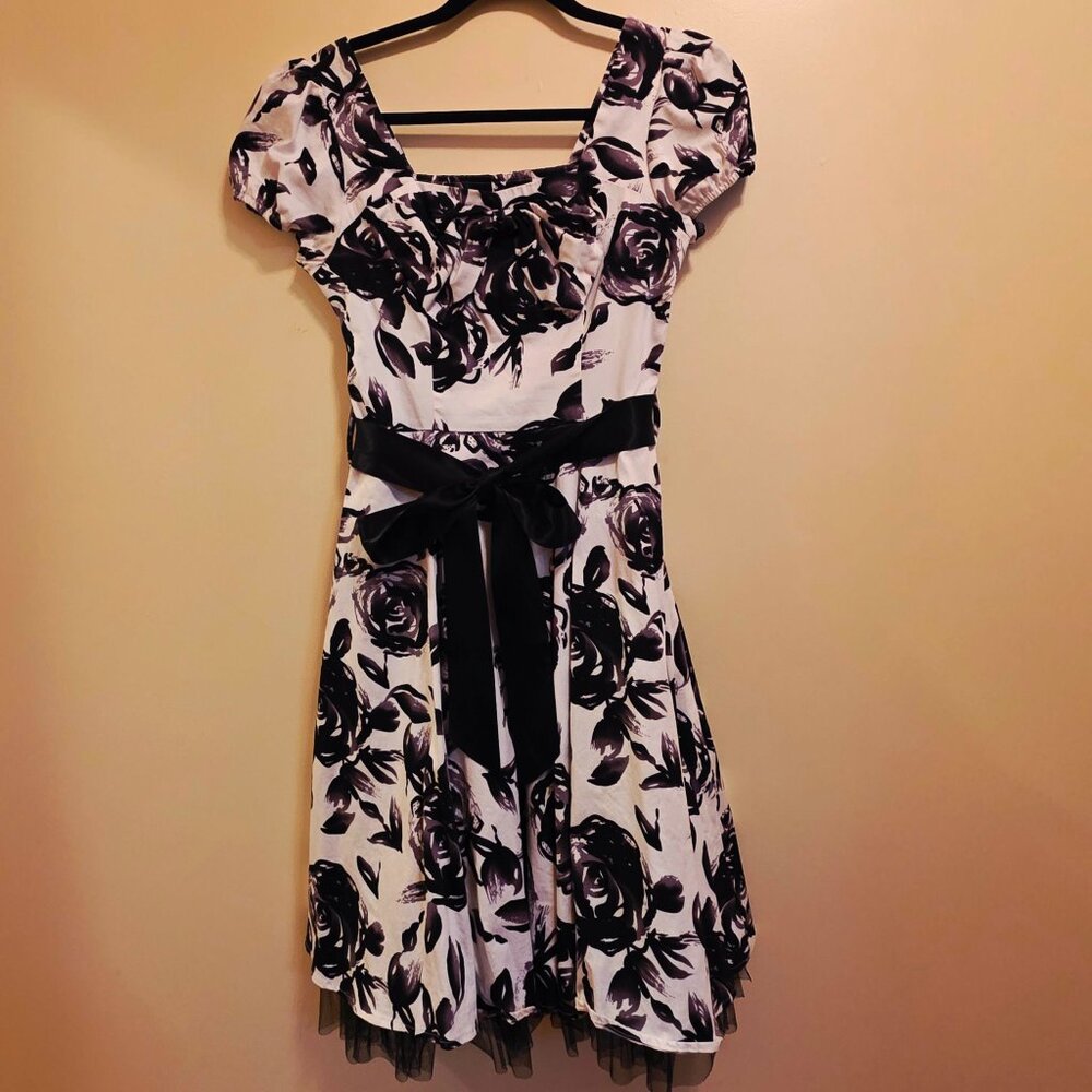 H & R Black/White Floral Swing Dress with Tie & Tulle Hem 12